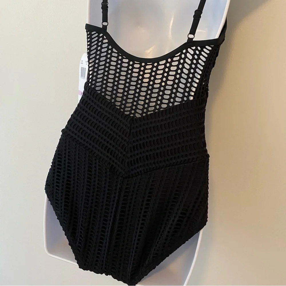 Contours Coco Reef Black Crochet Sterling V-Neck One Piece Swimsuit Size 8 32C - Picture 7 of 9
